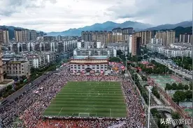 和范志毅同场直击“村超”图片