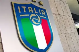 意大利足协：本周末所有赛事推迟5分钟开球 以呼吁和平图片