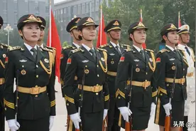 解放军的三军官兵，10多年时间内，为何更换了3代军靴？图片