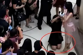 明星花式“耍大牌”，网友：果然明星“高人一等”图片