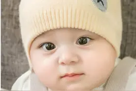 新生儿24小时护理时间表（两个孩子的父母）自己个人总结图片