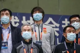 网传范志毅被抓！老范高调现身发声，同框曼联名宿，球迷终于放心图片