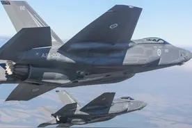 从未见过如此没用的五代机，在歼20阴影下的日本F35，有多憋屈？图片