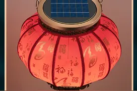 分享太阳能户外红灯笼灯，可以是一体式的也可以是分体式的图片