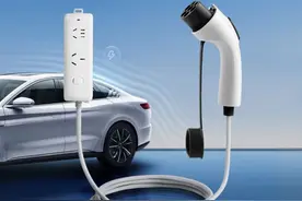 公牛推出新能源汽车放电伴侣，让汽车秒变户外电源图片