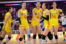 中国女排0-3不敌日本！止步八强，赛后张常宁和主帅袁志说了什么图片