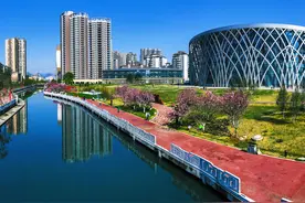 中国夏天最舒服的城市，空调风扇都用不上，睡觉盖被、早晚穿外套图片