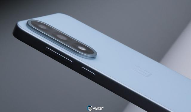 国补2124元起的天玑9400+，一加 Ace 5 至尊版体验评测