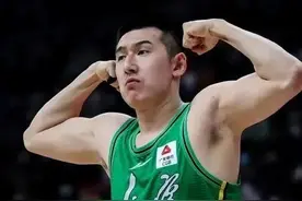 火爆！辽粤战三人被驱逐广东三将违体，郭艾伦险受伤辽宁双杀广东图片