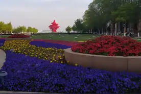 五四青年节，当然要来五四广场图片