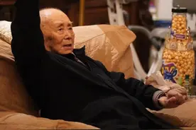 黄永玉先生2022-2023年新作《还有谁谁谁》：让这回忆抚慰我一切的忧伤图片