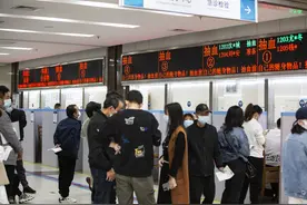 看病贵看病难，全国政协委员张其成提出“全民免费医疗”何时推行图片