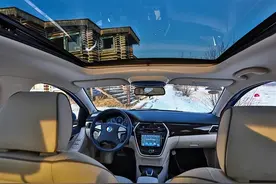 汽车“有天窗”和“没天窗”，区别有多大？很多车主不清楚图片