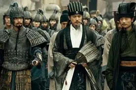 诸葛亮出山时，水镜先生只说了八个字，便揭示了他的最终结局图片