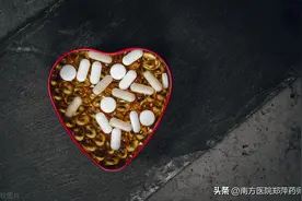 长期服用氯吡格雷的朋友，选用退烧、止痛药时需注意图片