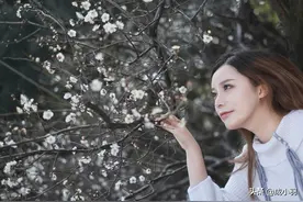 别不信，男人这几种行为，看起来爱你，其实是看你好骗而已图片