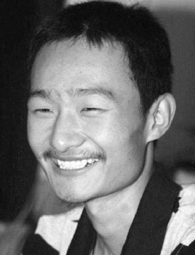 高考史上2位“最顶级状元”，一个留美当教授，一个中科院研究员