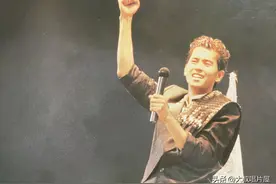 用眼睛“听”谭咏麟演唱会，陪着校长一起慢慢变老图片