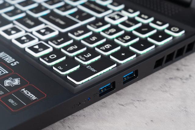 高性价比的满功耗独显游戏本，宏碁暗影骑士·龙测评