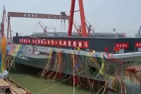 福建舰电磁弹射不简单，将几十吨预警机弹射起飞，比美福特号更强图片