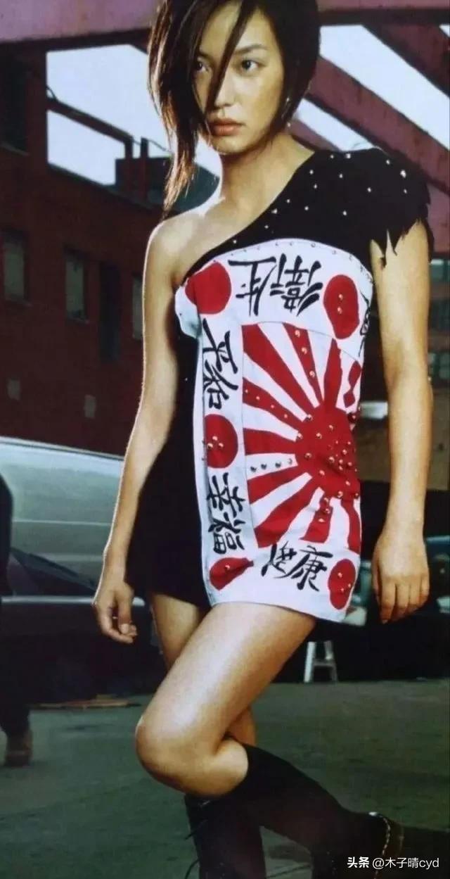 赵薇为什么又回来了？当年被封杀，好像一夜之间消失似的