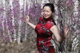 65岁大妈相亲：只要满足我3个要求，我可以每月倒贴5000零花钱图片