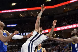 追梦二级恶犯冲上热搜！NBA众星发推鸣不平 格林妈妈怒骂裁判图片