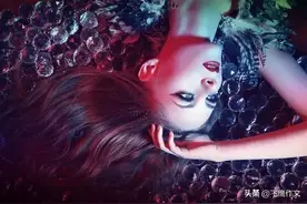 冰冷元宇宙：我的外星人女友图片