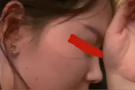 福建：女子参加同学聚会，喝得醉醺醺回家，意识模糊还惦记着前任图片