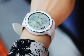 华为这款智能手表太给力了，居然能监测体温，而且还能潜水到30米图片