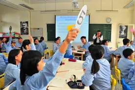 台当局推“双语政策”招聘语文老师只考英语？台专家：中英文双输图片