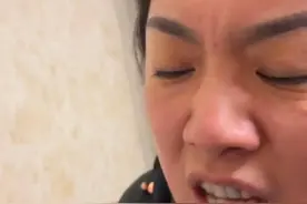 6岁男孩妈妈女公厕辱骂女子没有子宫生不了孩子？妈妈引起公愤图片