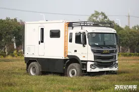 四驱+3把锁！蓝牌6座，C本可开！希欧德G450房车实拍图片