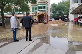 南昌竹苑小区频频停水居民无法忍受 物业公司：经费不够图片