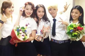 曾是人气爆火女团，现雪莉离世宋茜回国，f（x）是如何跌落神坛？图片