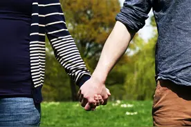 同性恋准备形婚，婚姻受法律保护吗？签婚前协议应该注意什么？图片