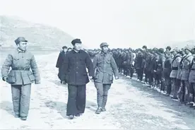 毛主席到河南视察，见到军区副司令大喜：这20多年你去哪了？图片