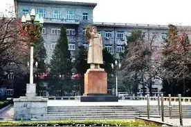 读军史：工程兵和基建工程兵是两个不同兵种，您能分得清吗？图片