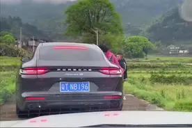 不是神童却被“伤仲永”：范小勤坐豪车“被拒”，落魄现状引争议图片