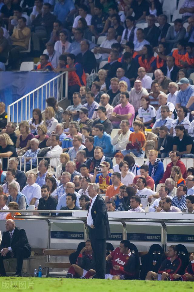 �����˽�Ӣ���ľ�λ�ƶ�