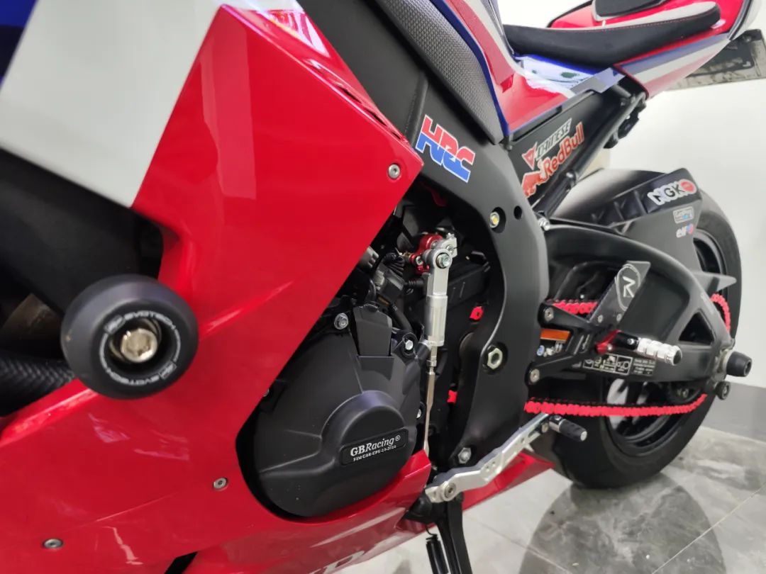 HONDA CBR1000RR-R SP 实车鉴赏，本田最强市售赛车！8949|小老婆汽機車資訊網