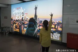 喜欢一个人，眼神里是藏不住的图片