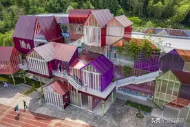 中国最美乡村小学，像一座梦幻城堡，许多家长想让孩子转学来这里图片