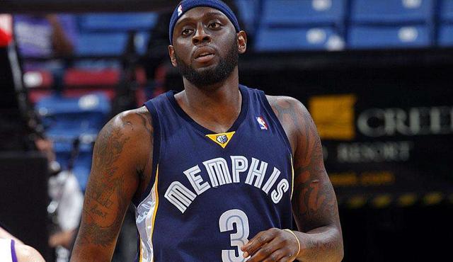 达柳斯·迈尔斯(darius miles),1981年10月9日出生于美国伊利诺伊州