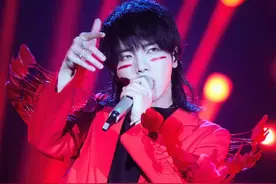 荣耀与坎坷并存，出道九年，华晨宇都经历了什么？图片