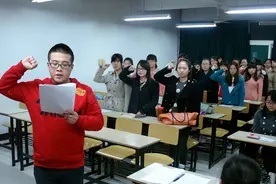 入党或没入党，对于大学生找工作，机会成本有什么差距？图片