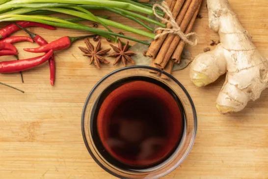 广东4款放心食醋，经鉴定，由100%纯粮精制，氨基酸最高的达8种