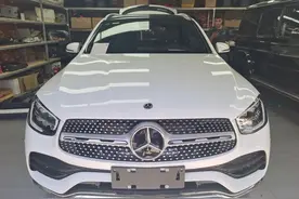 音乐发烧友看过来，开奔驰怎么能绕过一套柏林之声音响呢图片