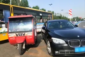 2018年残疾夫妻撞坏百万宝马车，要分期4年半赔钱，他们如愿了吗图片
