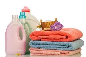 毛巾不论多脏多黄，水里撒一把小苏打，一搓干净如新，方法真厉害图片